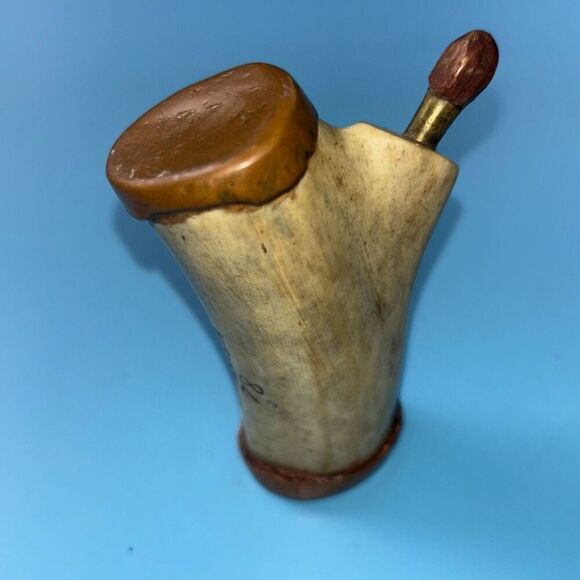 Vtg 1978 DH Derosia scrimshaw bone & copper powder flask/snuff - Picture 4 of 7
